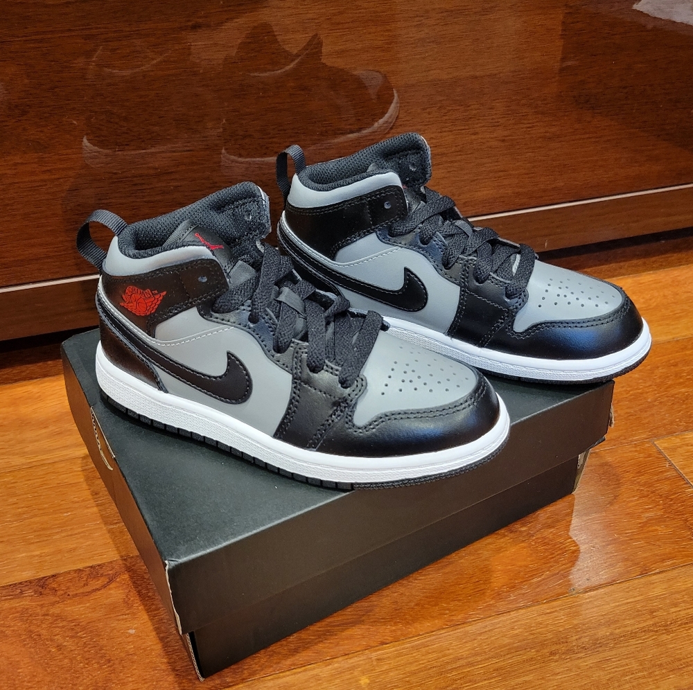 New Nike Air Jordan 1 Mid "Shadow" Kids Sneakers
